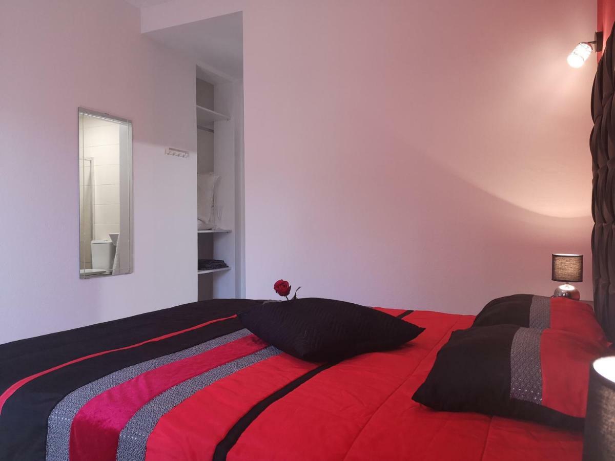 Sensations Guesthouse Lagos Ngoại thất bức ảnh
